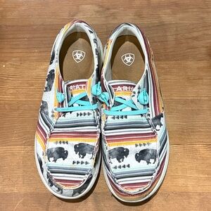 Ariat Hilo shoes size 8